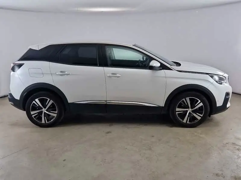 Photo 1 : Peugeot 3008 2020 Diesel