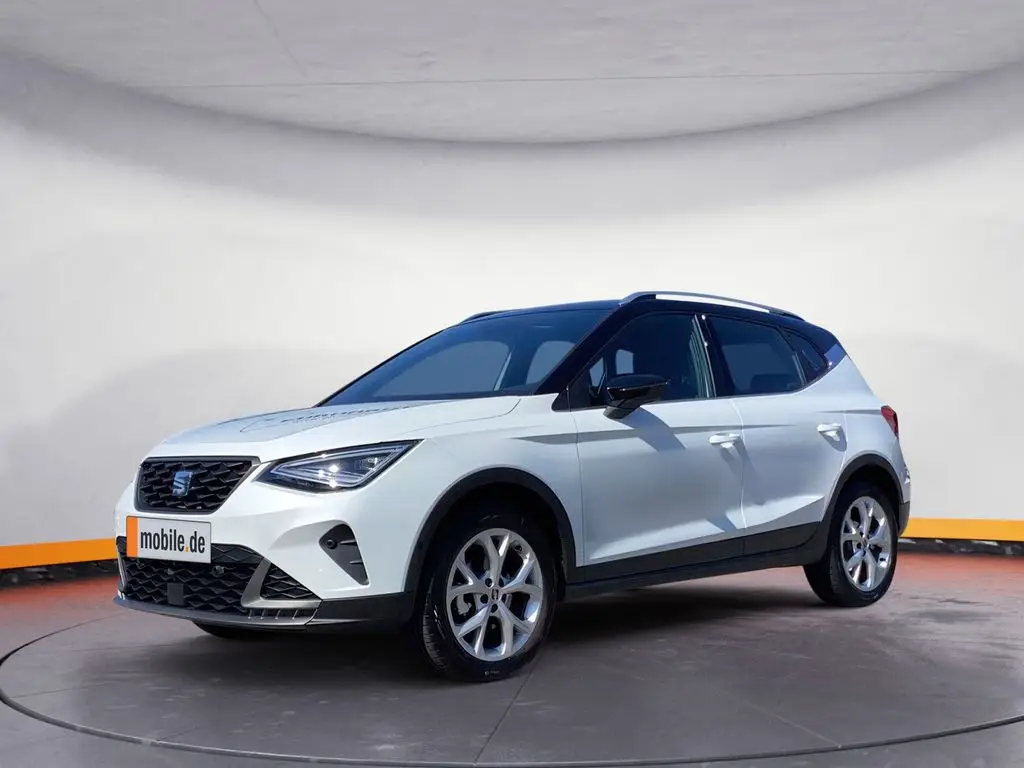 Photo 1 : Seat Arona 2024 Essence