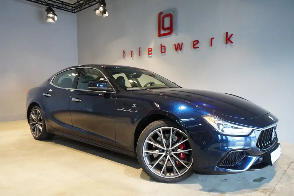 Photo 1 : Maserati Ghibli 2022 Petrol