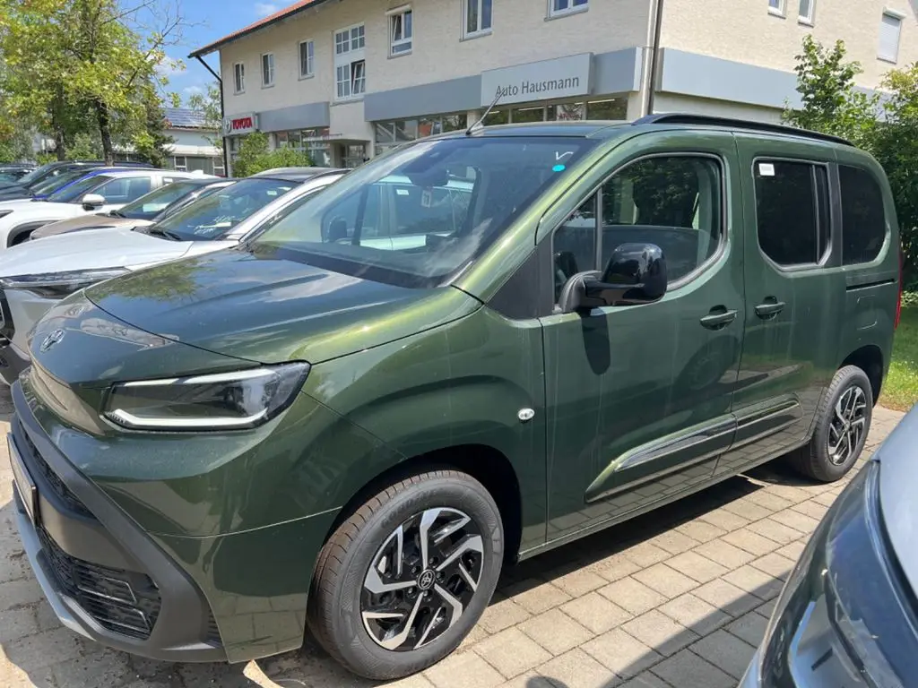 Photo 1 : Toyota Proace 2024 Essence