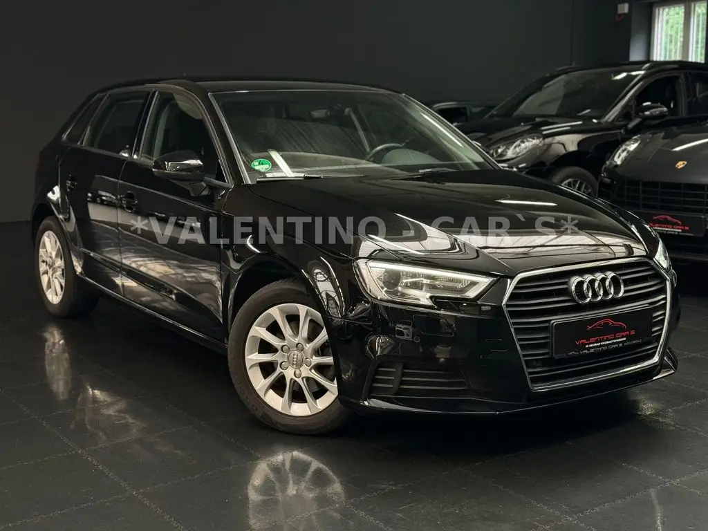 Photo 1 : Audi A3 2018 Essence