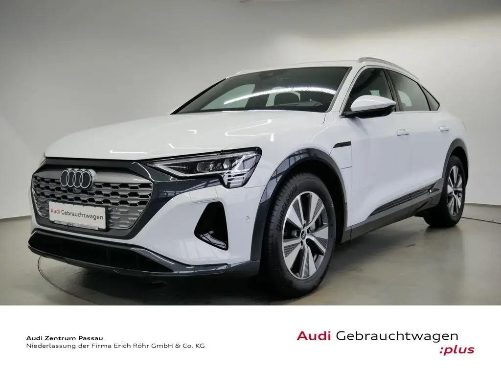 Photo 1 : Audi Q8 2023 Non renseigné