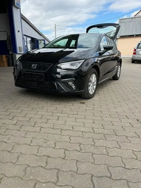 Photo 1 : Seat Ibiza 2022 Petrol