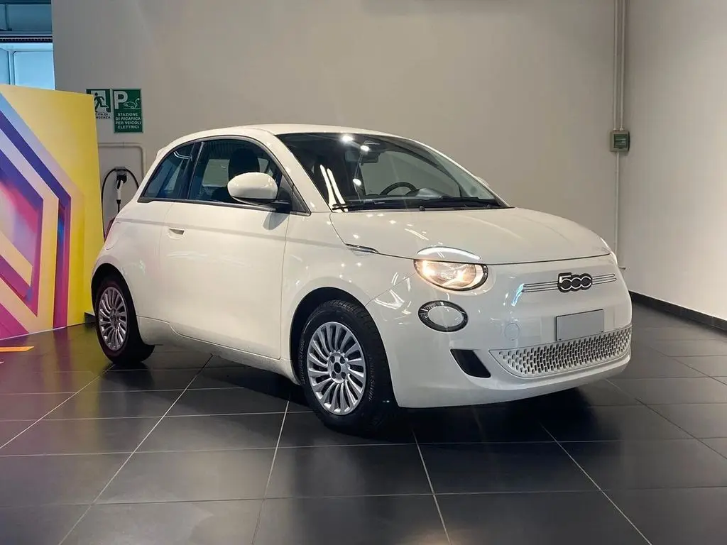 Photo 1 : Fiat 500 2021 Non renseigné