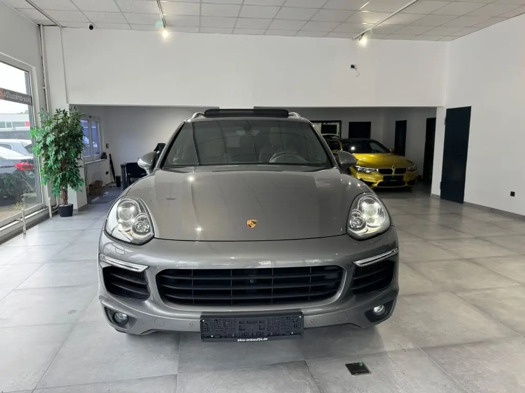 Photo 1 : Porsche Cayenne 2016 Diesel