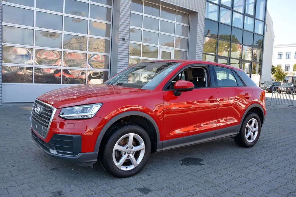 Photo 1 : Audi Q2 2020 Petrol