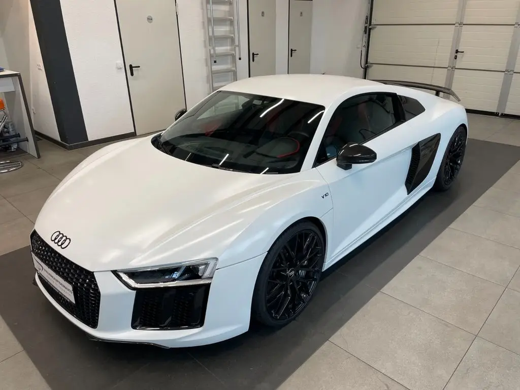 Photo 1 : Audi R8 2017 Petrol