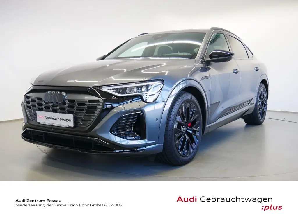 Photo 1 : Audi Q8 2023 Non renseigné