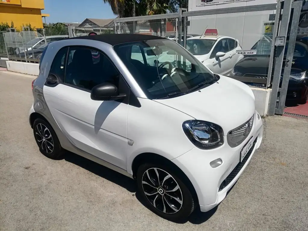 Photo 1 : Smart Fortwo 2017 Essence