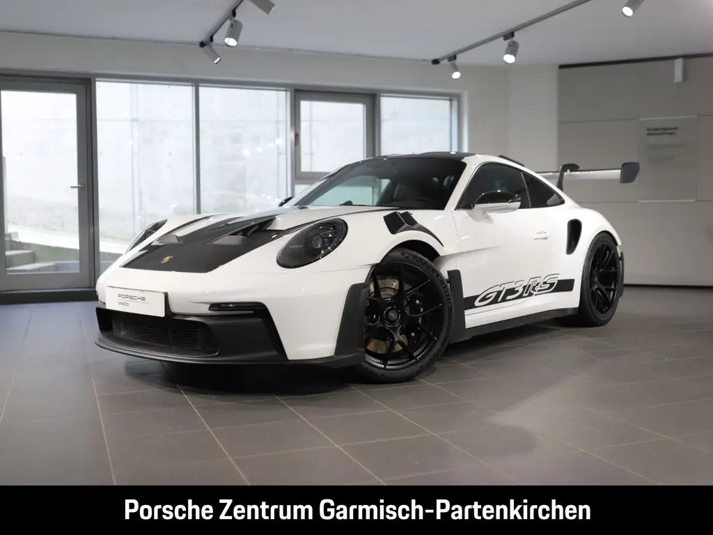 Photo 1 : Porsche 992 2023 Essence