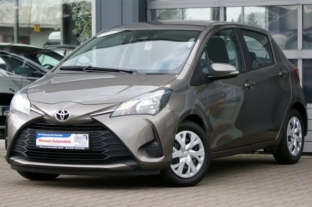 Photo 1 : Toyota Yaris 2017 Petrol