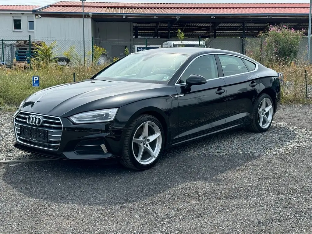 Photo 1 : Audi A5 2018 Petrol