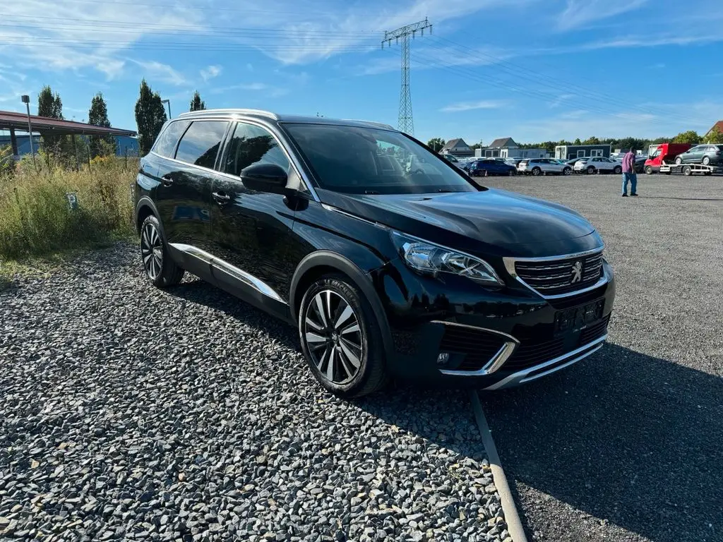 Photo 1 : Peugeot 5008 2019 Diesel