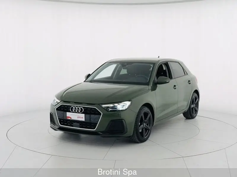 Photo 1 : Audi A1 2023 Essence