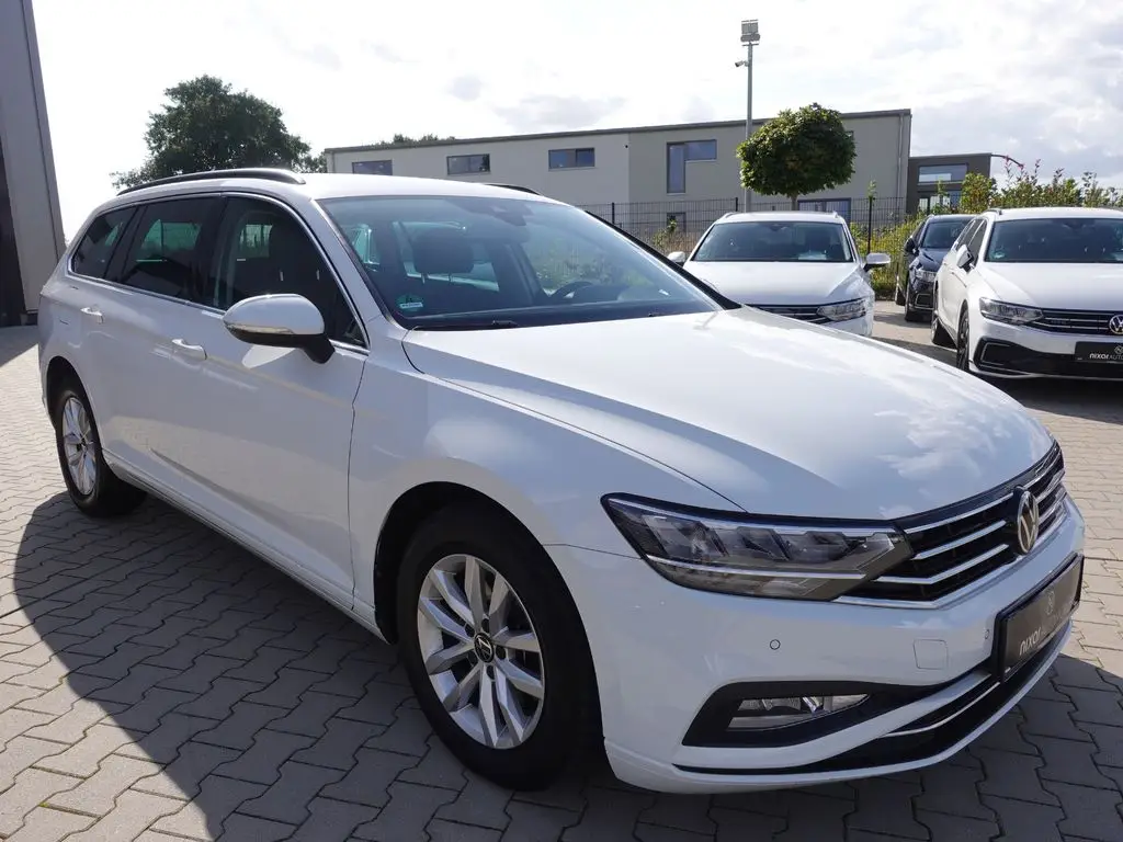 Photo 1 : Volkswagen Passat 2021 Diesel