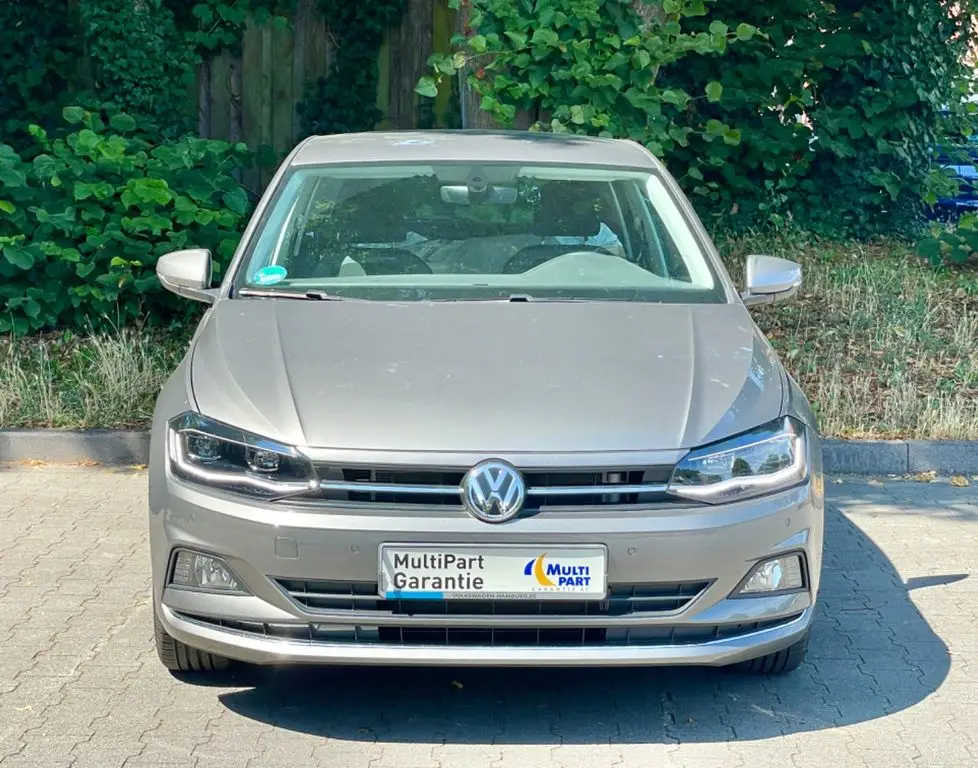 Photo 1 : Volkswagen Polo 2018 Petrol