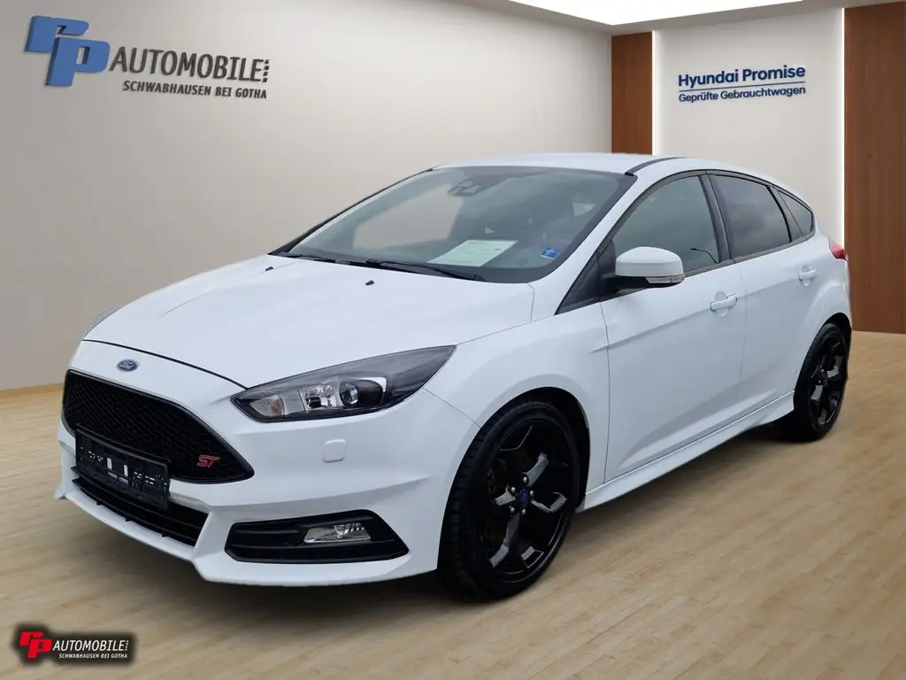 Photo 1 : Ford Focus 2016 Essence