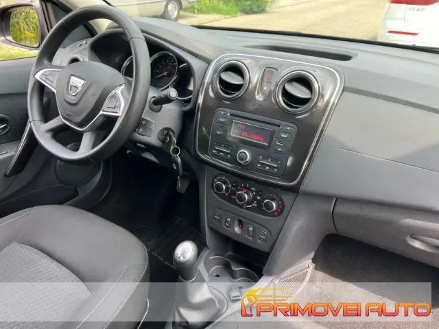 Photo 1 : Dacia Sandero 2018 Petrol