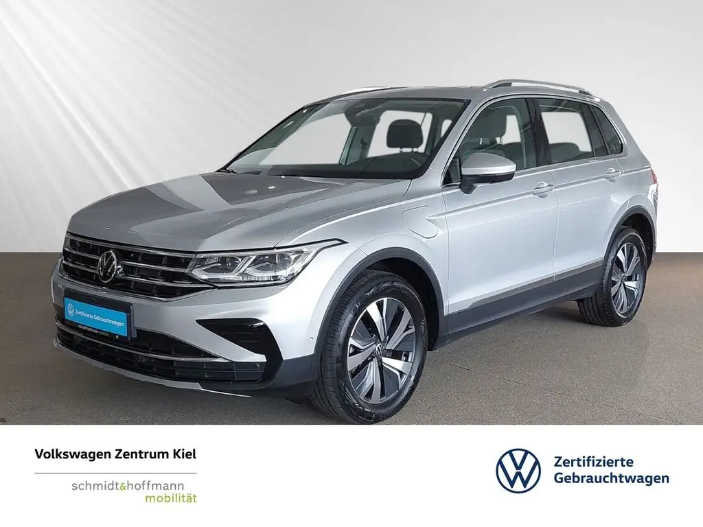 Photo 1 : Volkswagen Tiguan 2022 Hybride