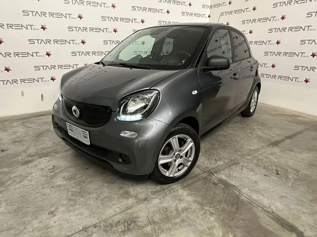 Photo 1 : Smart Forfour 2018 Essence