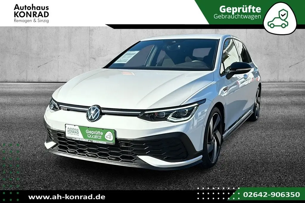 Photo 1 : Volkswagen Golf 2022 Essence