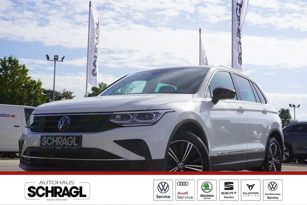 Photo 1 : Volkswagen Tiguan 2023 Essence