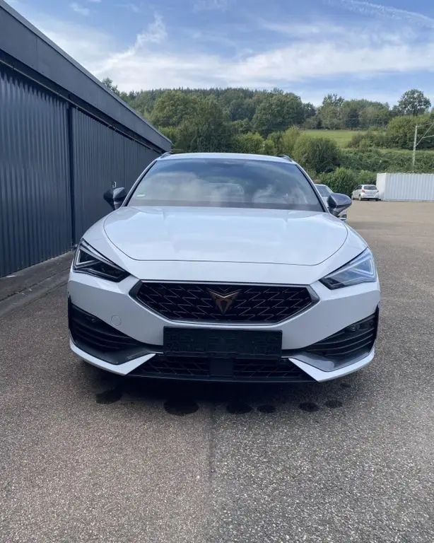 Photo 1 : Cupra Leon 2024 Hybride