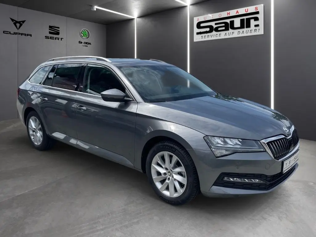 Photo 1 : Skoda Superb 2023 Petrol