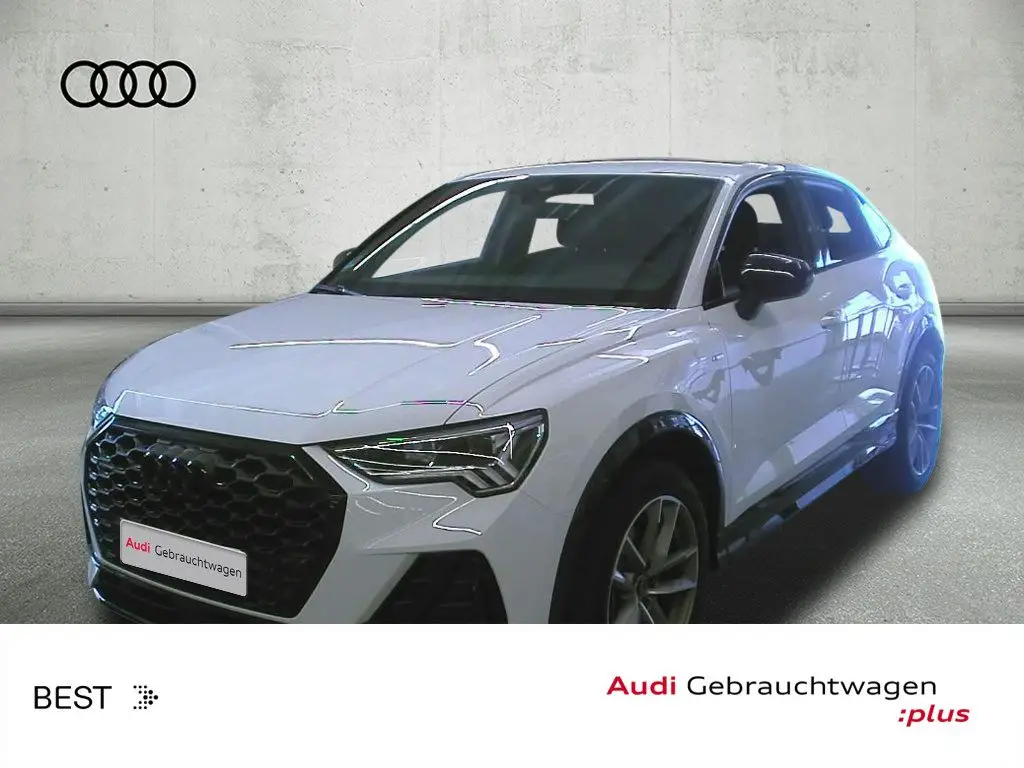 Photo 1 : Audi Q3 2023 Essence