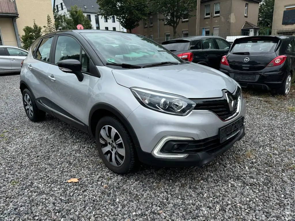 Photo 1 : Renault Captur 2017 Petrol