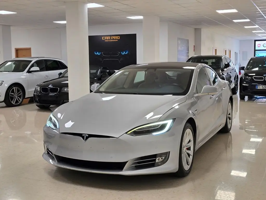 Photo 1 : Tesla Model S 2017 Not specified