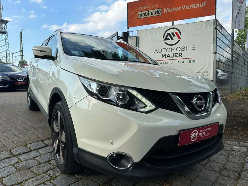 Photo 1 : Nissan Qashqai 2016 Petrol