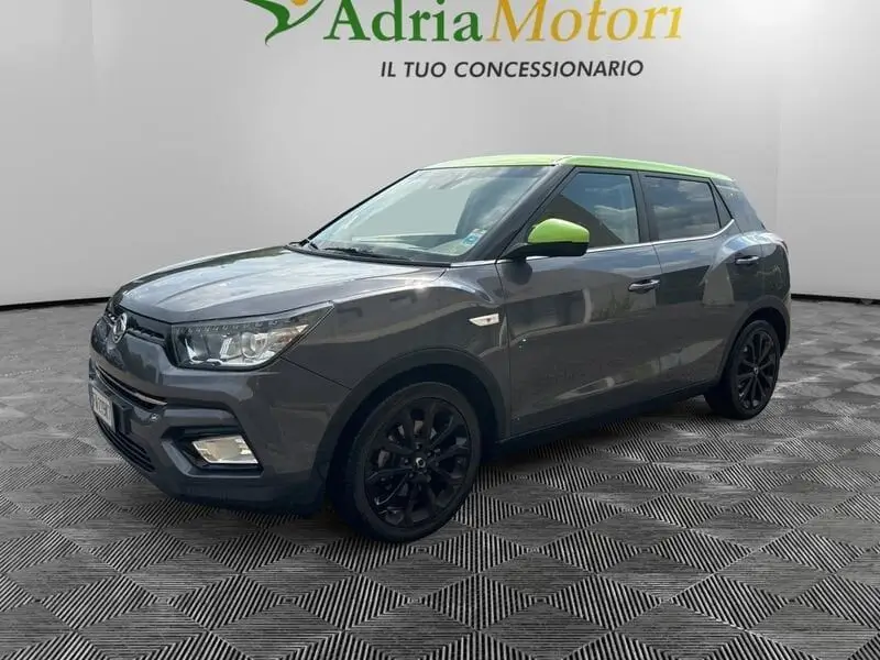 Photo 1 : Ssangyong Tivoli 2019 Petrol