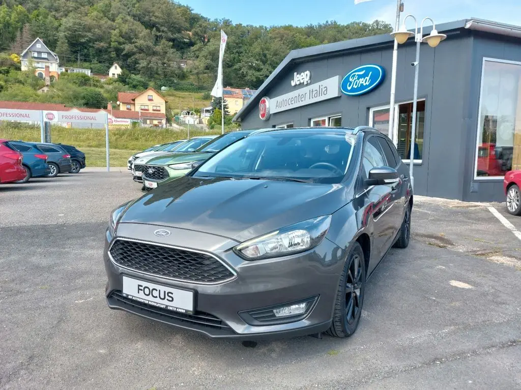 Photo 1 : Ford Focus 2018 Essence