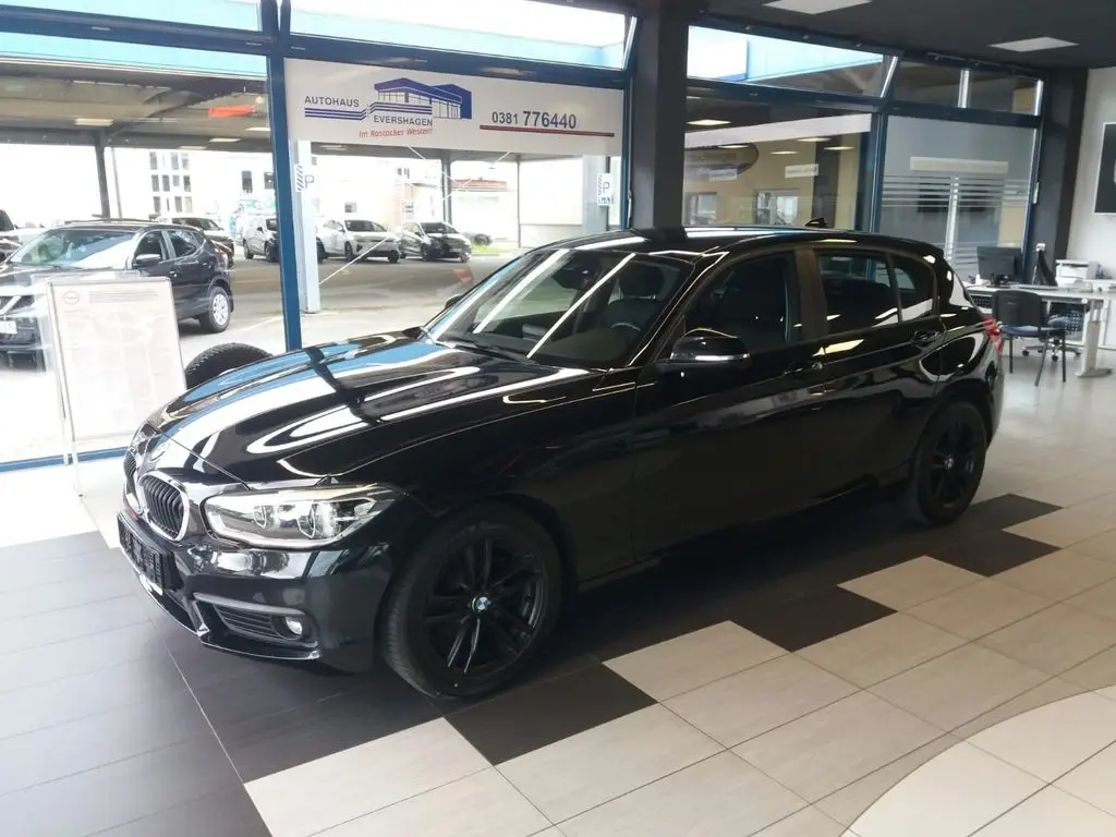 Photo 1 : Bmw Serie 1 2017 Petrol