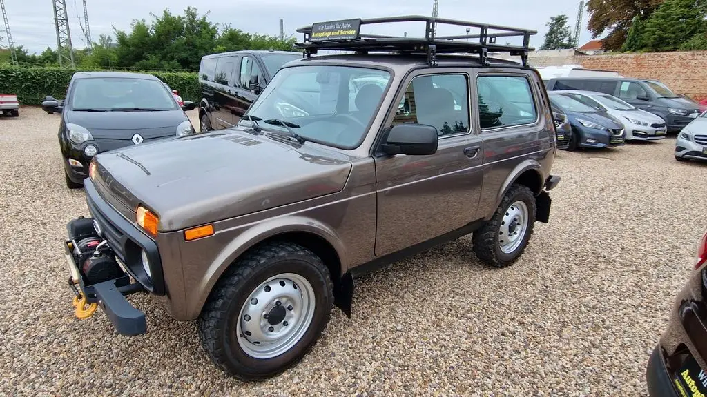 Photo 1 : Lada Niva 2020 Petrol