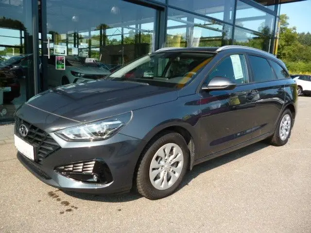 Photo 1 : Hyundai I30 2022 Petrol