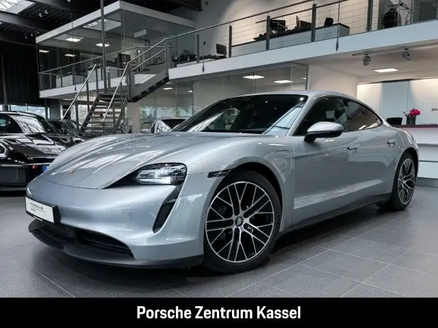 Photo 1 : Porsche Taycan 2022 Not specified