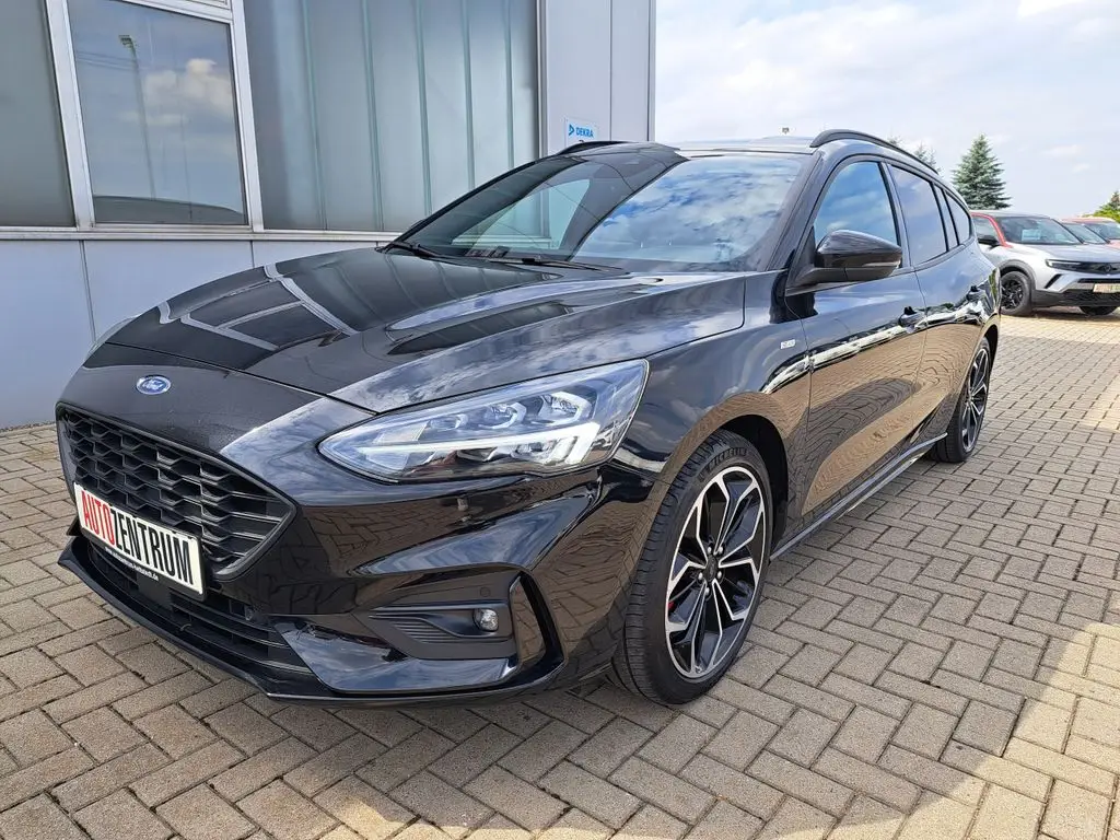 Photo 1 : Ford Focus 2021 Petrol