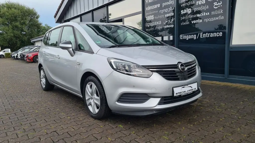 Photo 1 : Opel Zafira 2018 Diesel