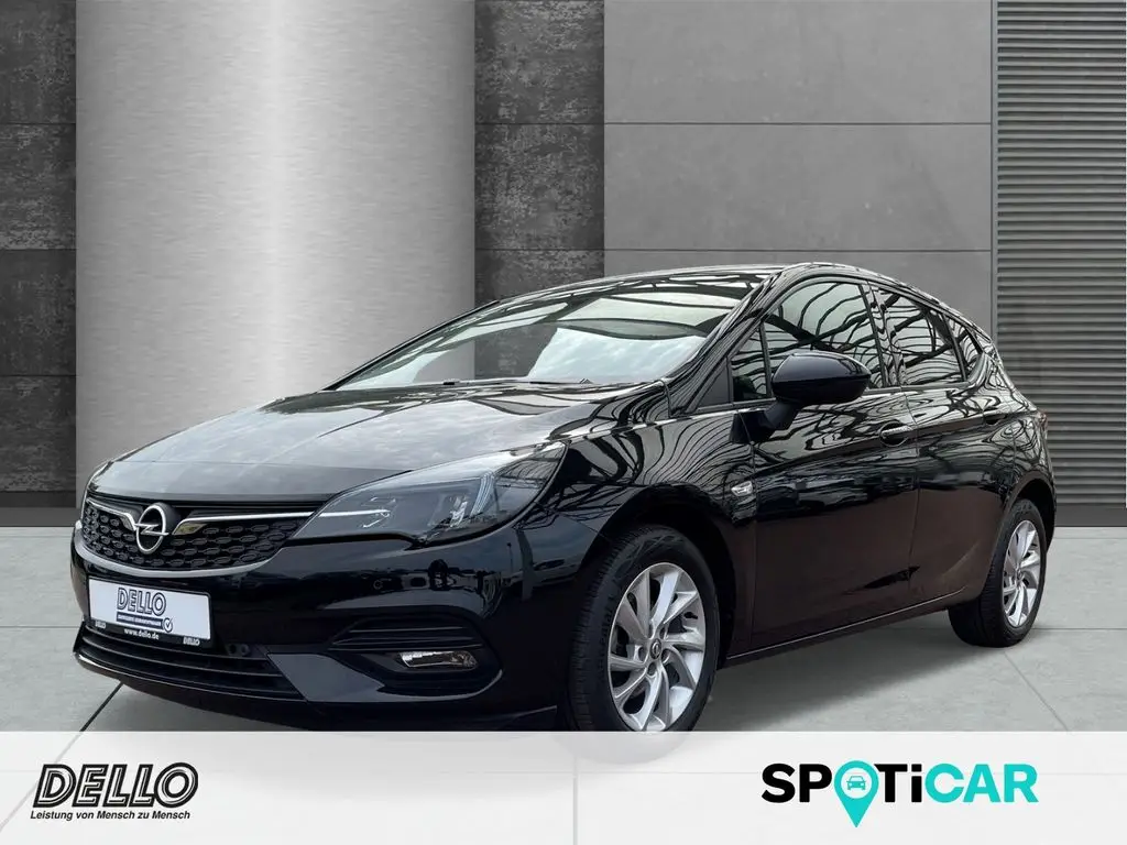 Photo 1 : Opel Astra 2019 Petrol