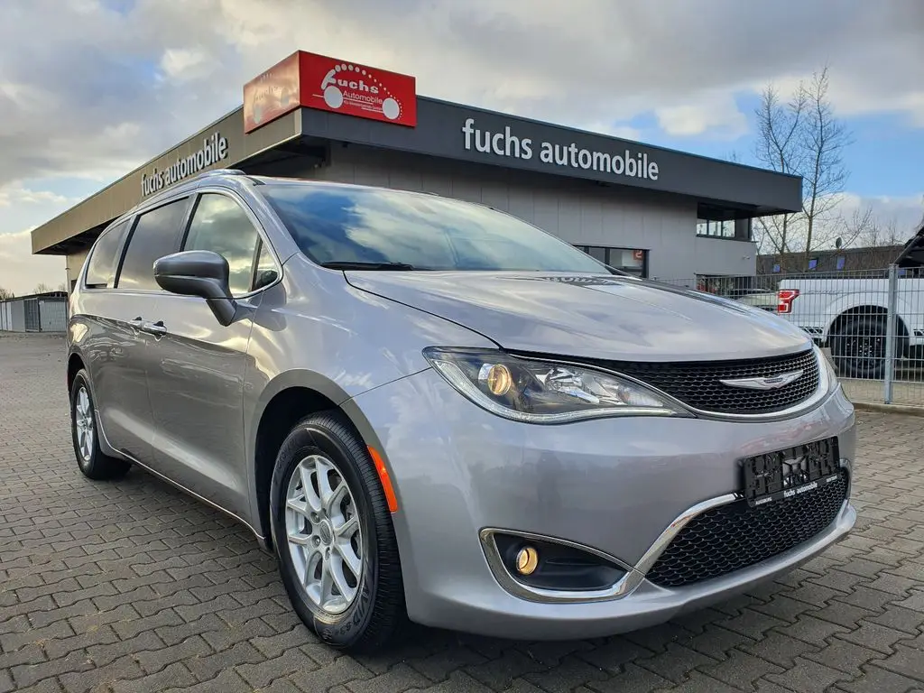 Photo 1 : Chrysler Pacifica 2020 Petrol