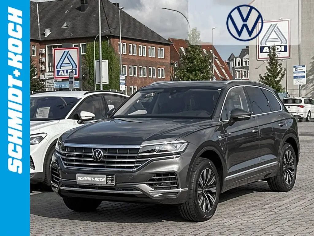 Photo 1 : Volkswagen Touareg 2022 Hybrid