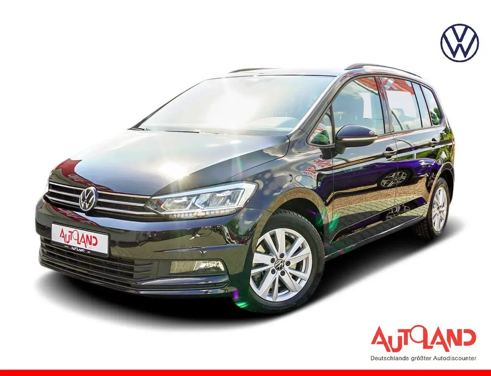 Photo 1 : Volkswagen Touran 2023 Petrol