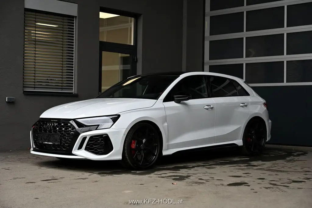 Photo 1 : Audi Rs3 2023 Essence