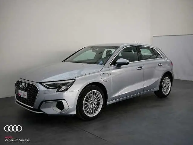 Photo 1 : Audi A3 2021 Essence