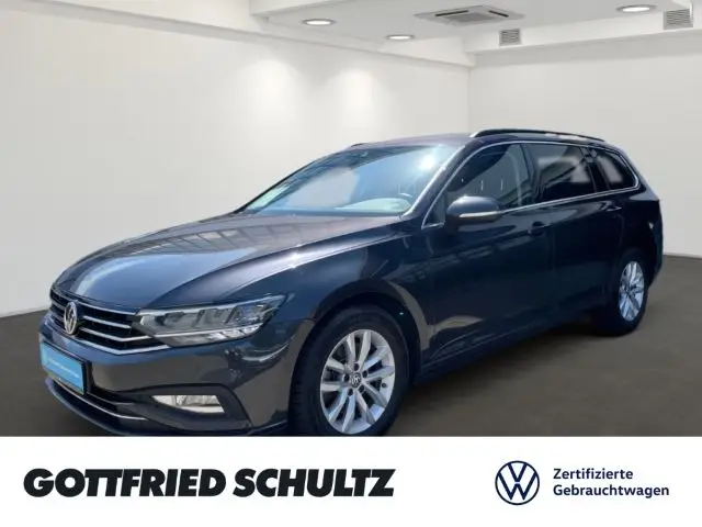 Photo 1 : Volkswagen Passat 2019 Petrol