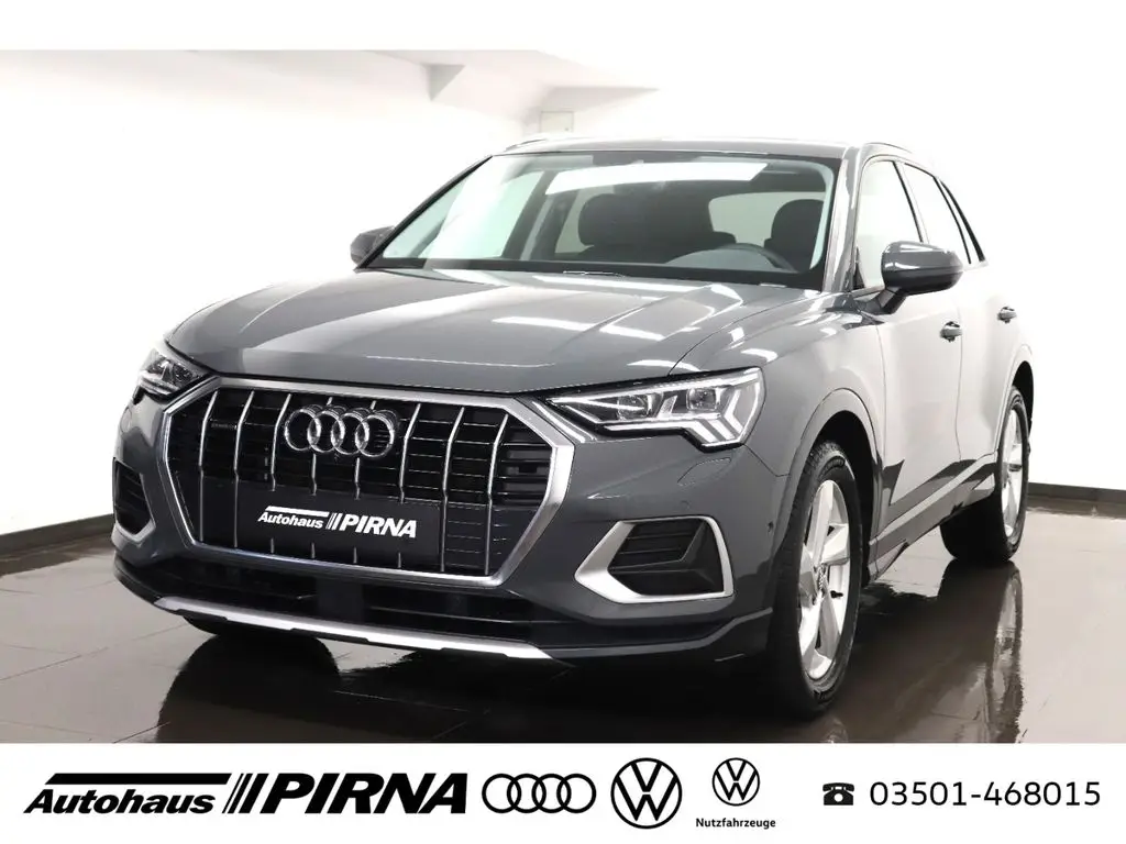 Photo 1 : Audi Q3 2019 Essence