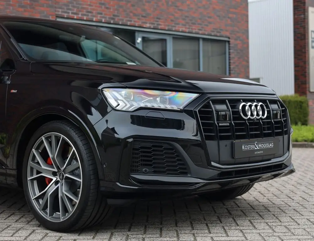 Photo 1 : Audi Q7 2020 Hybride