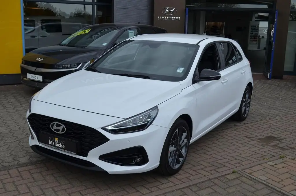 Photo 1 : Hyundai I30 2024 Petrol